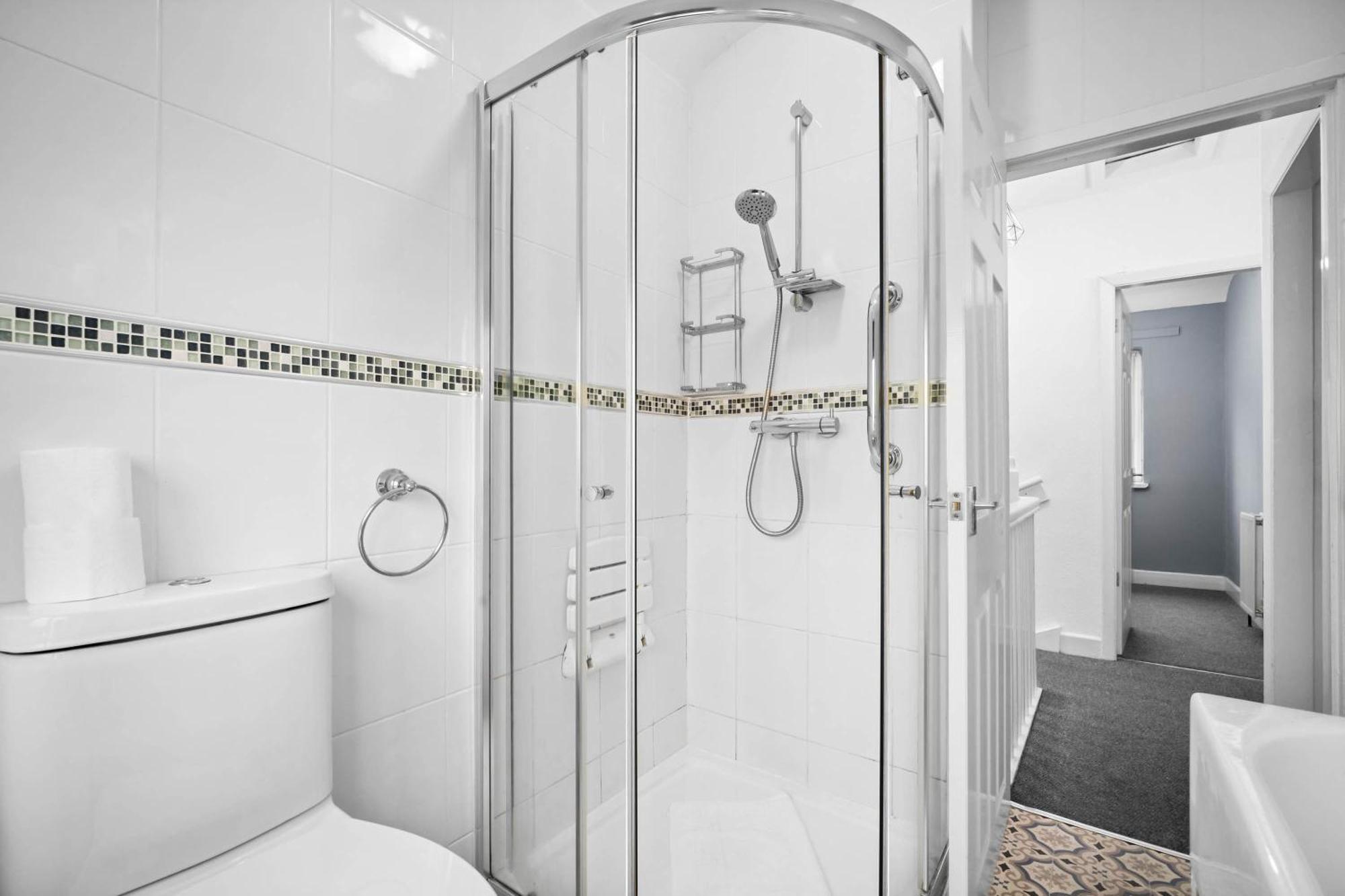 Stylish 3 Bedroom House - Parking - Garden - Great Barr - Netflix - Top Rated -121J Birmingham Exterior foto